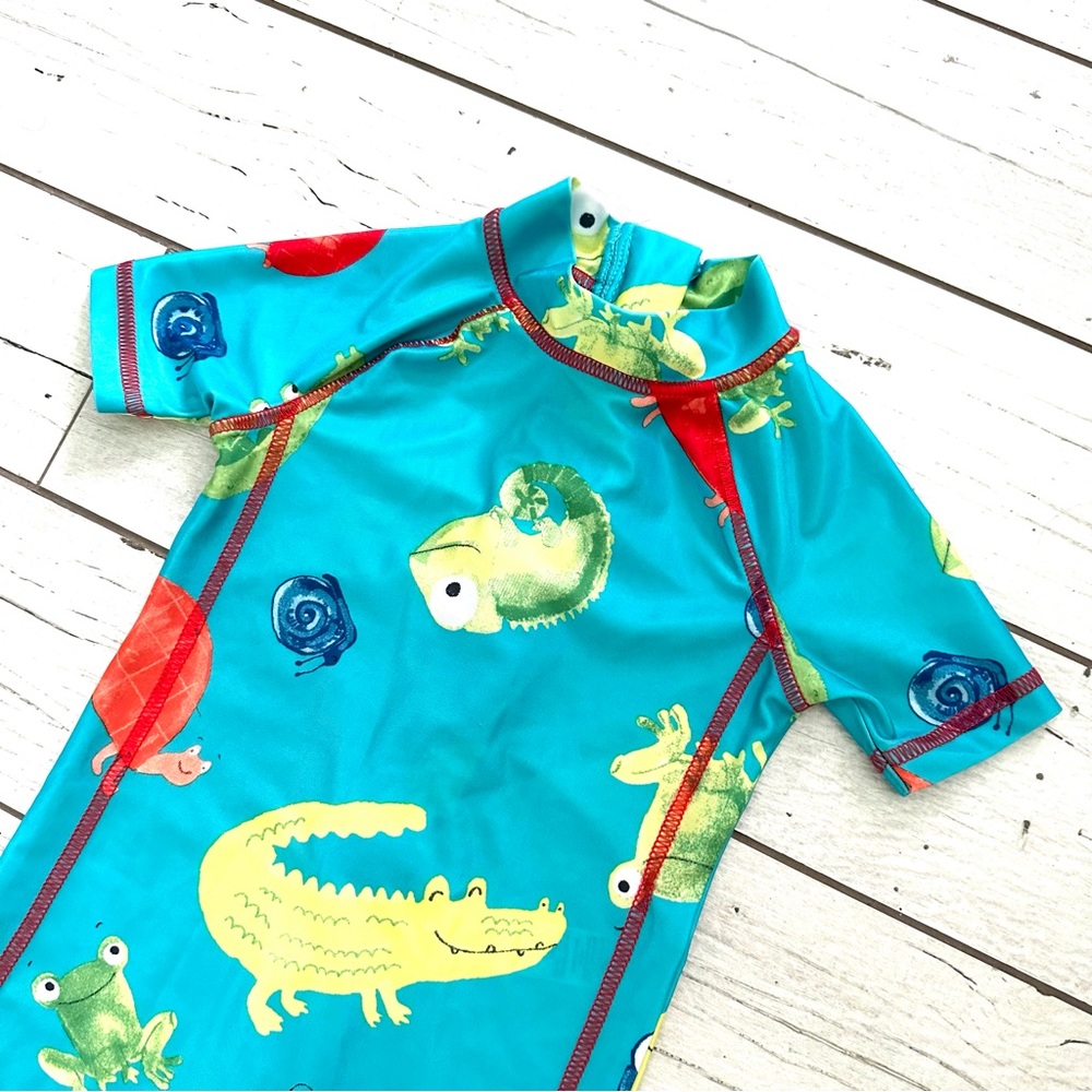 George 🐊 Rashguard Size 12-18 Months - Picture 3 of 5